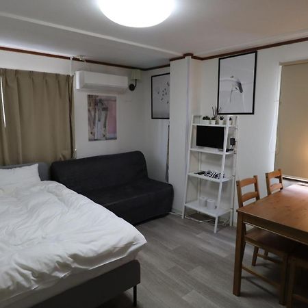 Holiday Anytel Shinjuku Токио Экстерьер фото