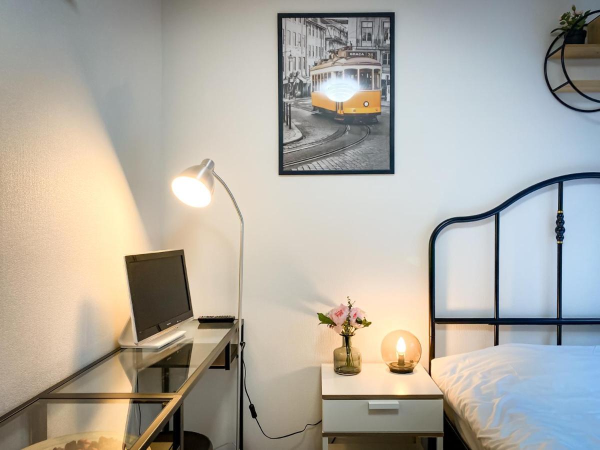 Holiday Anytel Shinjuku Токио Экстерьер фото