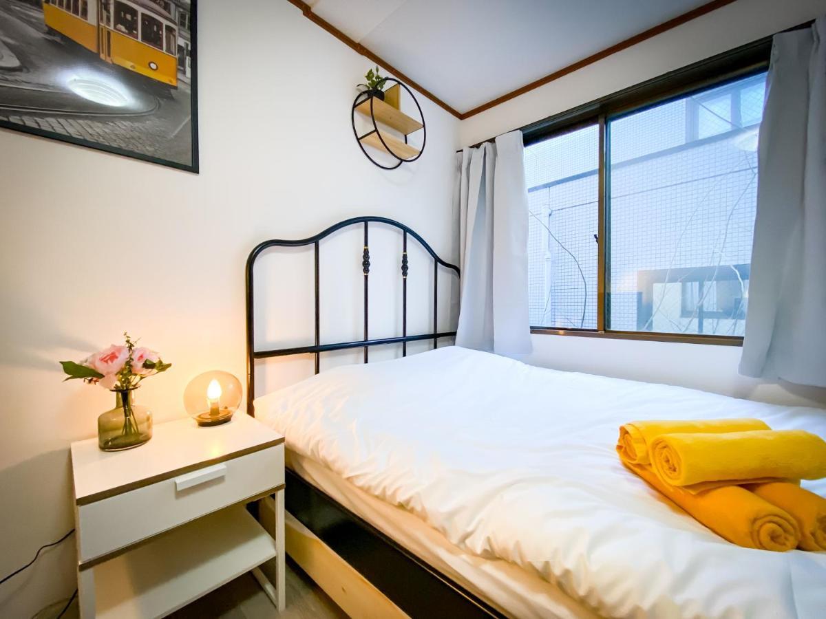 Holiday Anytel Shinjuku Токио Экстерьер фото
