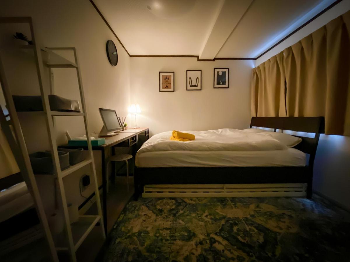 Holiday Anytel Shinjuku Токио Экстерьер фото