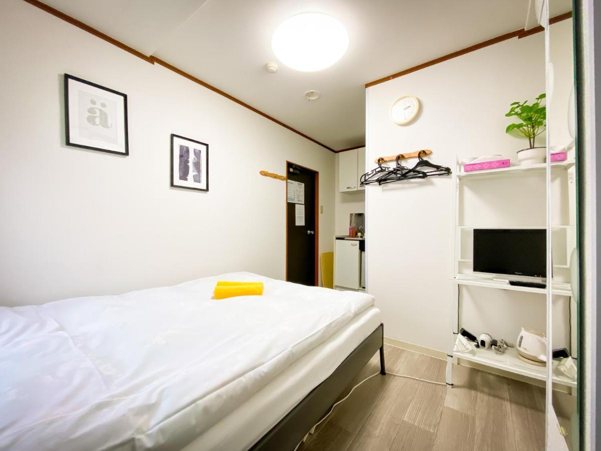 Holiday Anytel Shinjuku Токио Экстерьер фото